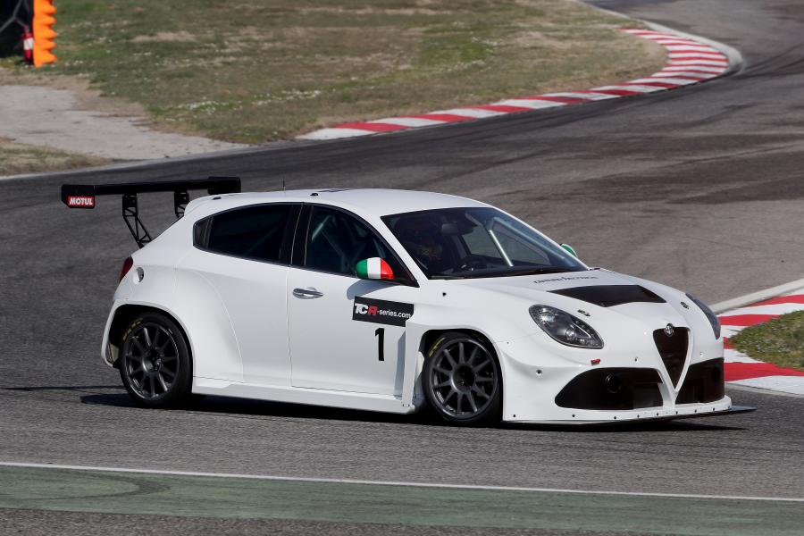  Alfa Romeo Giulietta TCR by Romeo Ferraris (940) 2016 года  (фото 10 из 40)